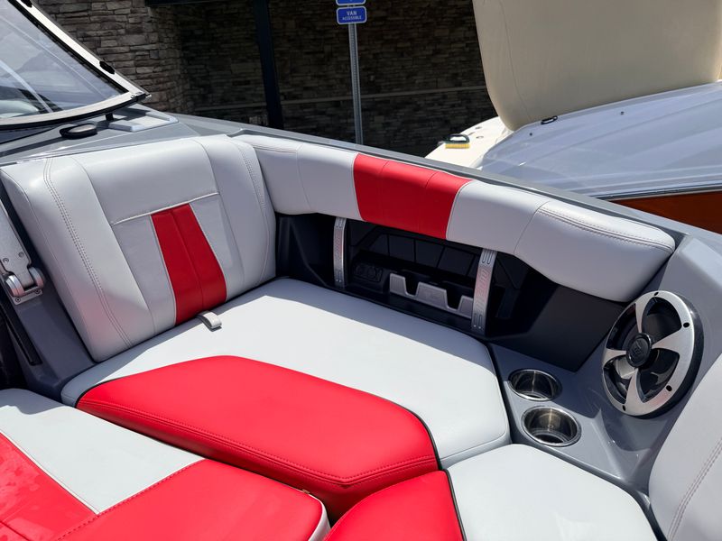 Boat Image 17