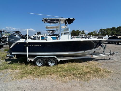 2011 Sea Hunt 225 Triton