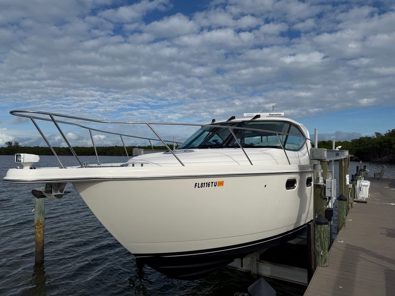 2012 Tiara Yachts 3500 Sovran