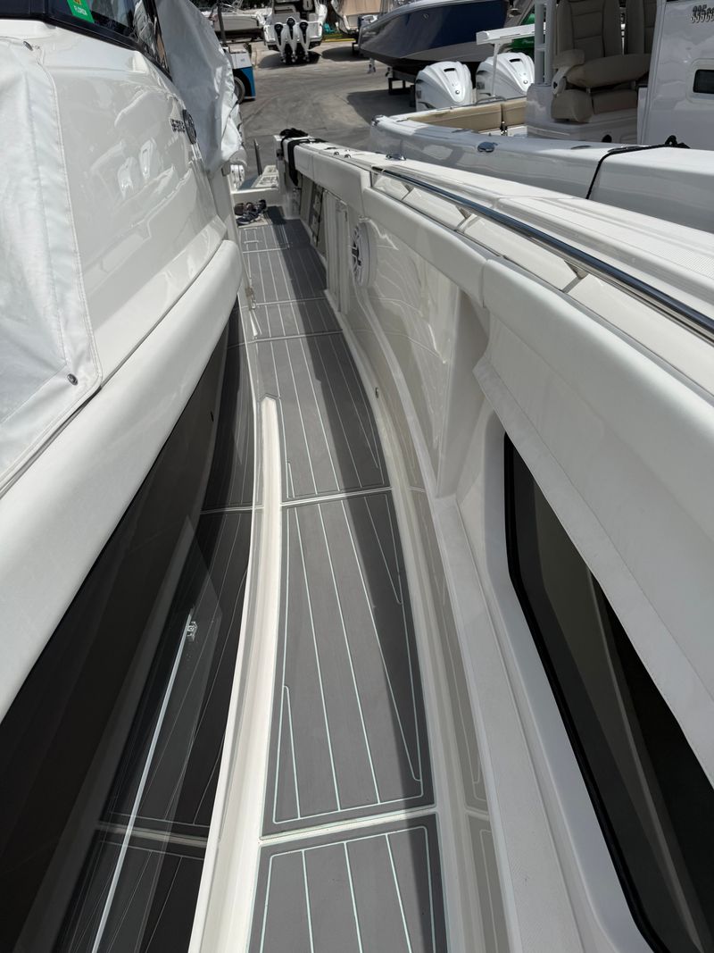 Boat Image 9