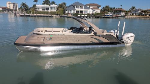 2021 Bennington 30 QXFBWA X2