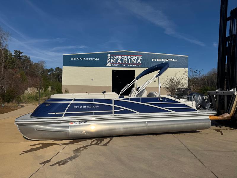 2022 Bennington 23 QCW